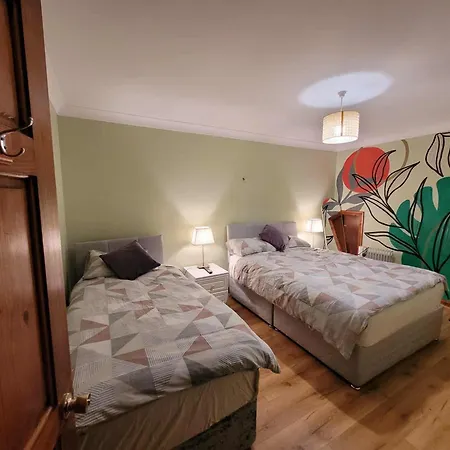 With Jack منزل للإقامة Limerick Junction